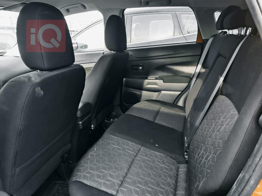 میتسوبیشی ئاوتلاندەر